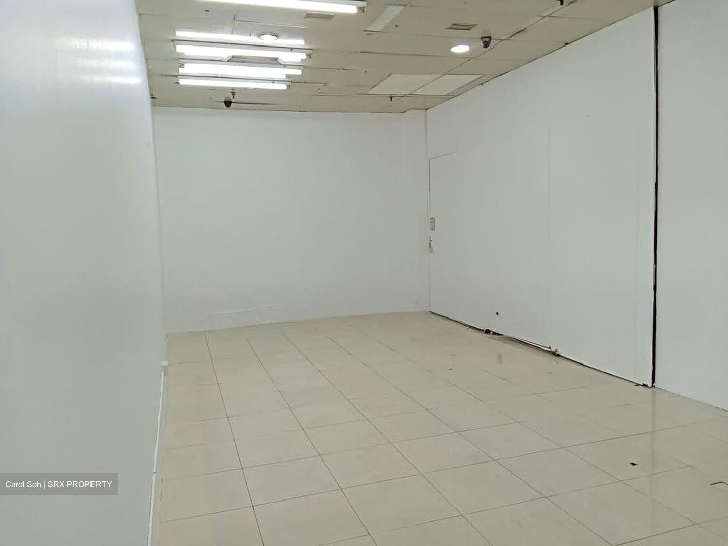 Sim Lim Square (D7), Shop House #633277051